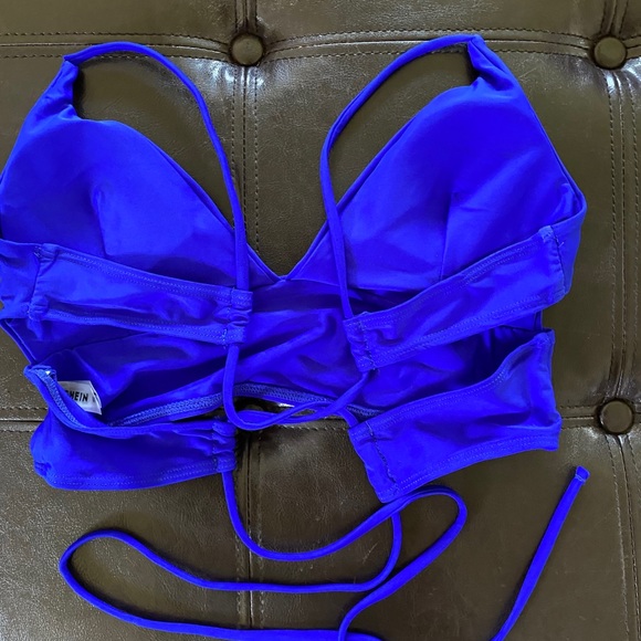 Bundle of 2 Bikini Tops size sm/med - Picture 5 of 12